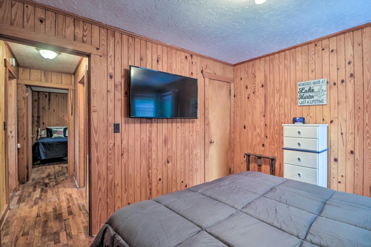 Waterfront Lake Martin Home With Grill And Beach! Eclectic Экстерьер фото