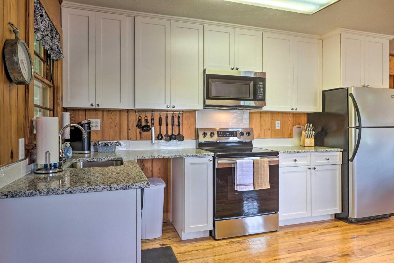 Waterfront Lake Martin Home With Grill And Beach! Eclectic Экстерьер фото